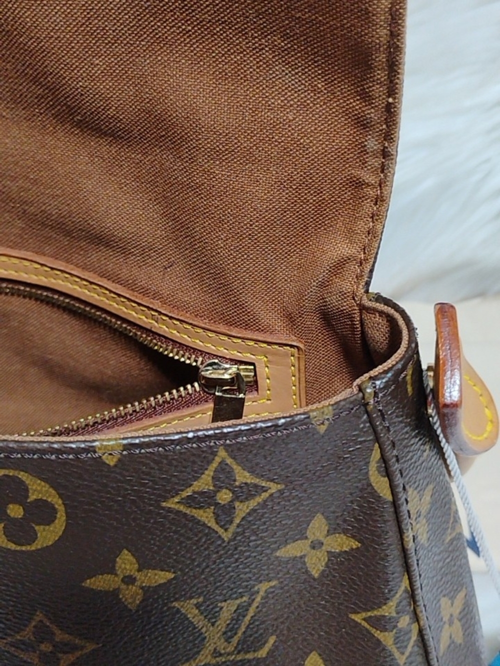 SALE! Louis Vuitton Monogram Mini Looping M541147 Shoulder Bag W/DB - Picture 13 of 15